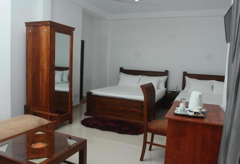 Kings Gate Airport Transit Hotel Katunayake Exterior photo