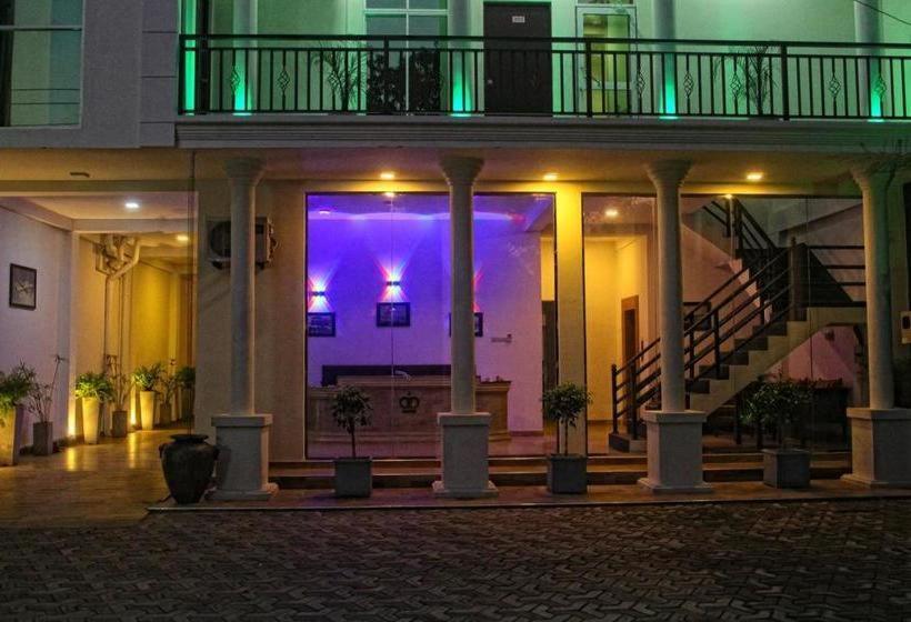 Kings Gate Airport Transit Hotel Katunayake Exterior photo