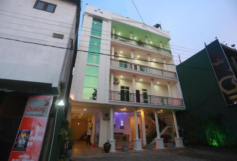 Kings Gate Airport Transit Hotel Katunayake Exterior photo
