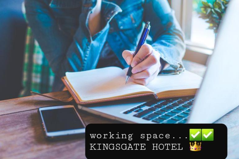 Kings Gate Airport Transit Hotel Katunayake Exterior photo