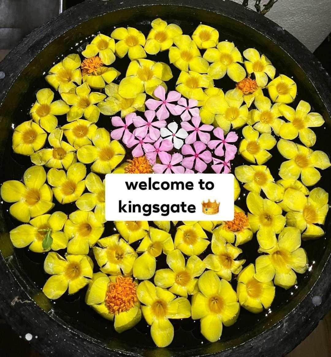 Kings Gate Airport Transit Hotel Katunayake Exterior photo