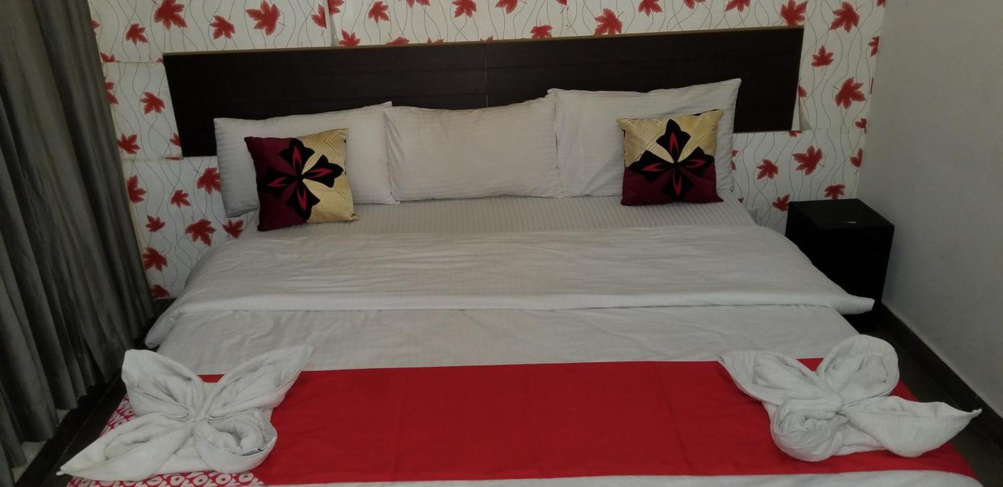 Kings Gate Airport Transit Hotel Katunayake Room photo